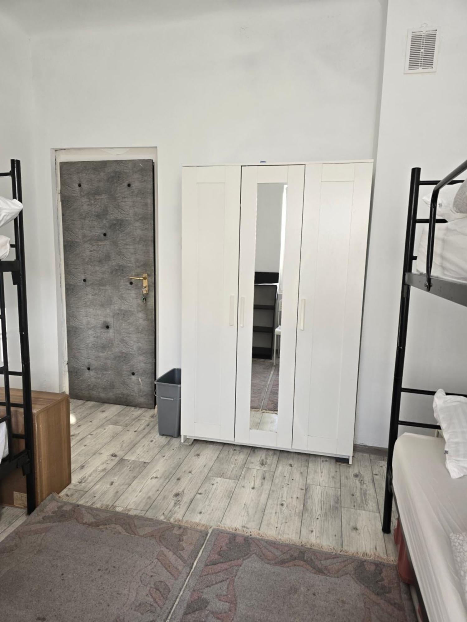 Hostel W Zielonce Zielonka  Eksteriør billede